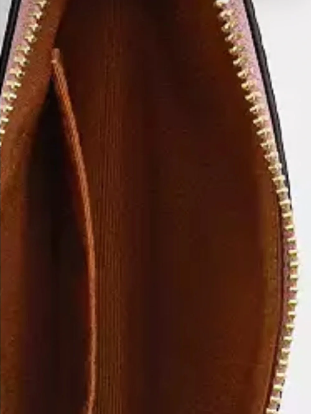 Coach slim phone